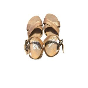 OTBR Bee Cave 7.5 Metallic Brown Leather Sandals